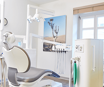 Zahnarzt Zürich Behandlungszimmer und Behandlungsstuhl 