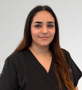 Angie Omar - Team Zahnarzt Zürich Löwenplatz 